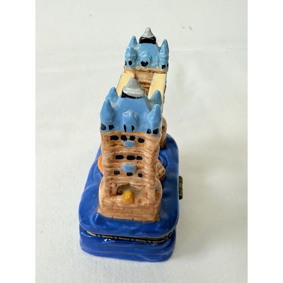 Tower Bridge Of London Trinket Box - Picture 4 of 8